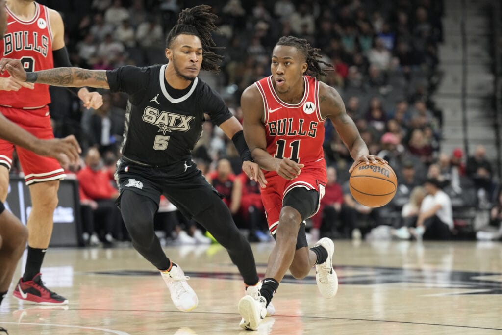 Ayo’s triple-double, Vooch’s 39 carry Bulls over Spurs