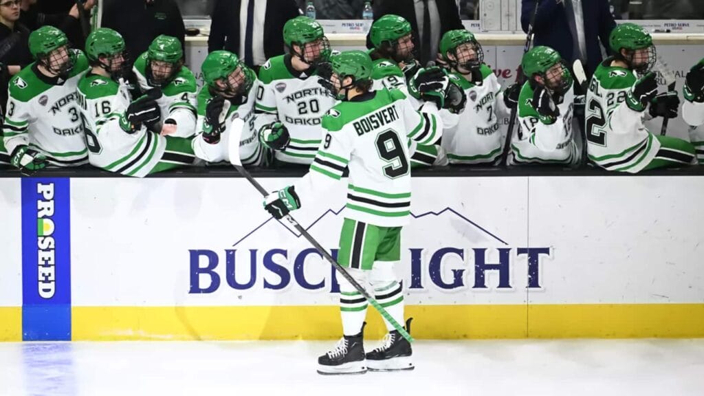 Blackhawks Rebuild Report: Sacha Boisvert leading in North Dakota