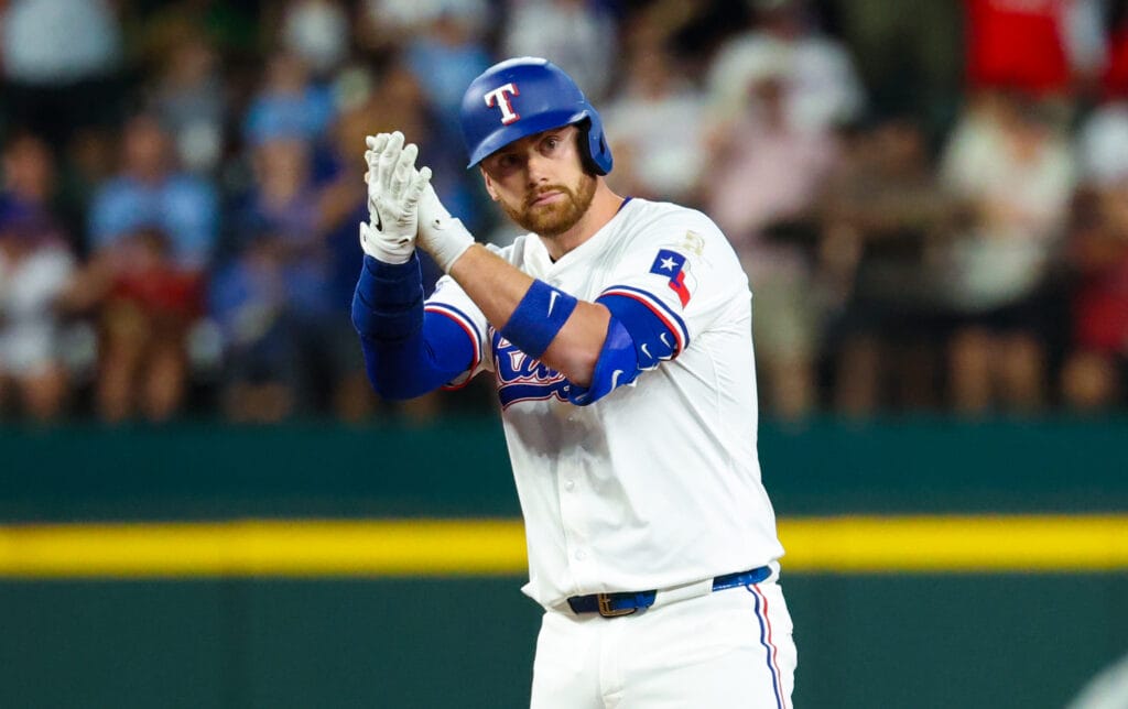 Carson Kelly adds veteran presence to Cubs catching mix