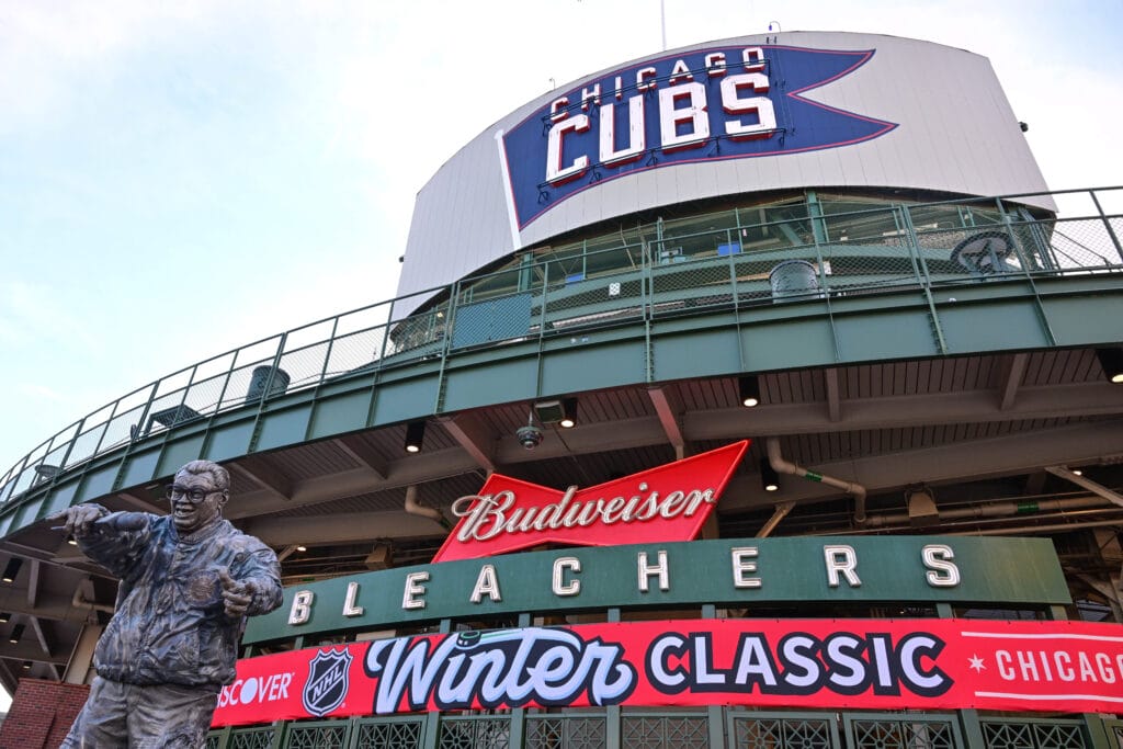 Blackhawks taking in Winter Classic, Wrigley Field prestige, but remain focused on winning