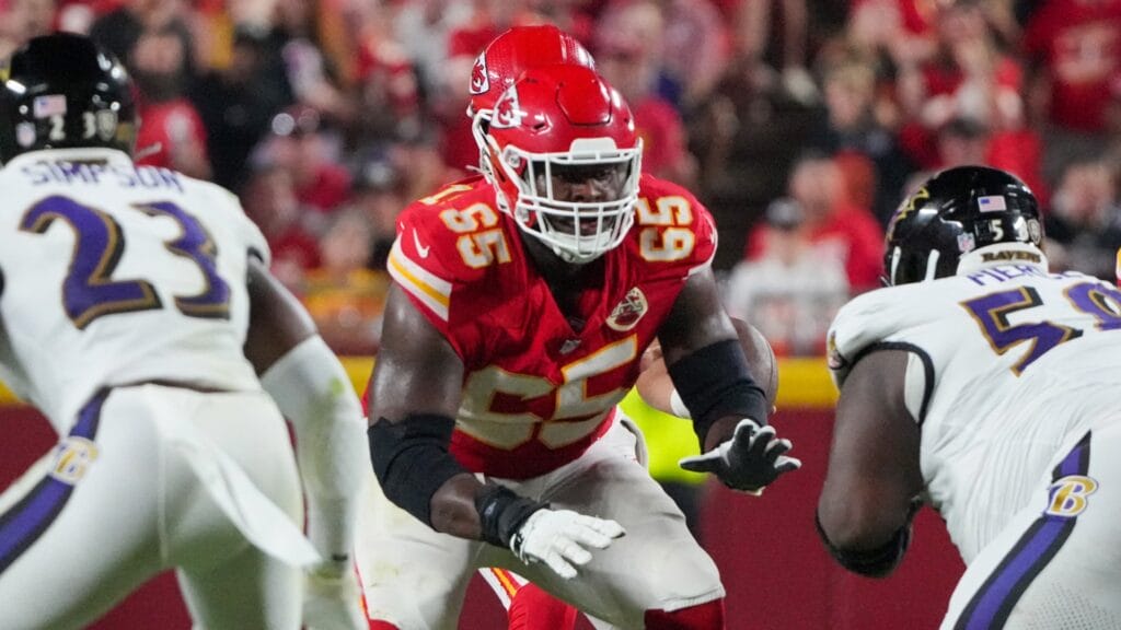 Kansas City Chiefs guard, and Chicago Bears potential FA target, Trey Smith