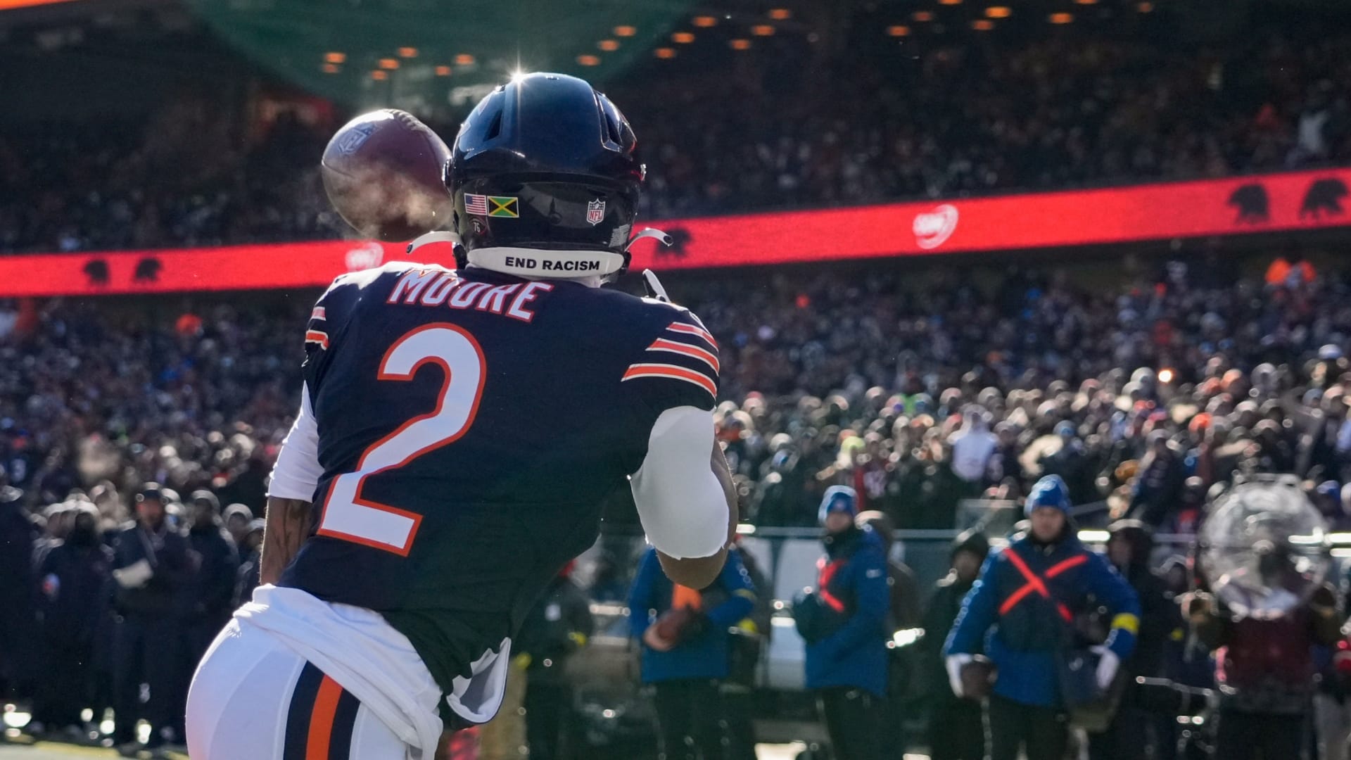 Chicago Bears wide receiver DJ Moore (2) catches a pass for a touchdown during the first quarter against the Cleveland Browns at Soldier Field. Mandatory Credit: David Banks-Imagn Images