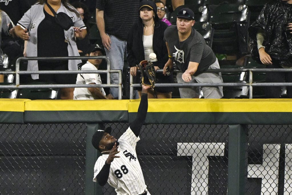 Aug 12, 2025; Chicago, Illinois, USA; Chicago White Sox outfielder Luis Robert Jr. (88) tries to catch the two run home run hit by Detroit Tigers catcher Dillon Dingler (not pictured) during the seventh inning at Rate Field.