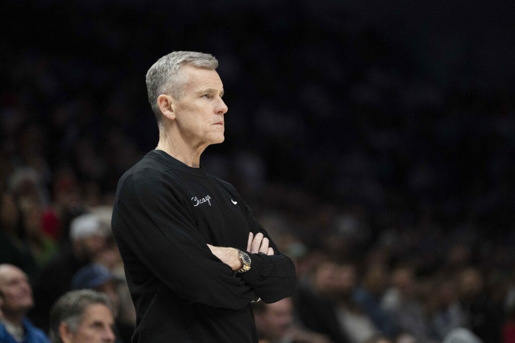Is Billy Donovan really prohibiting midrange shots for Bulls players?