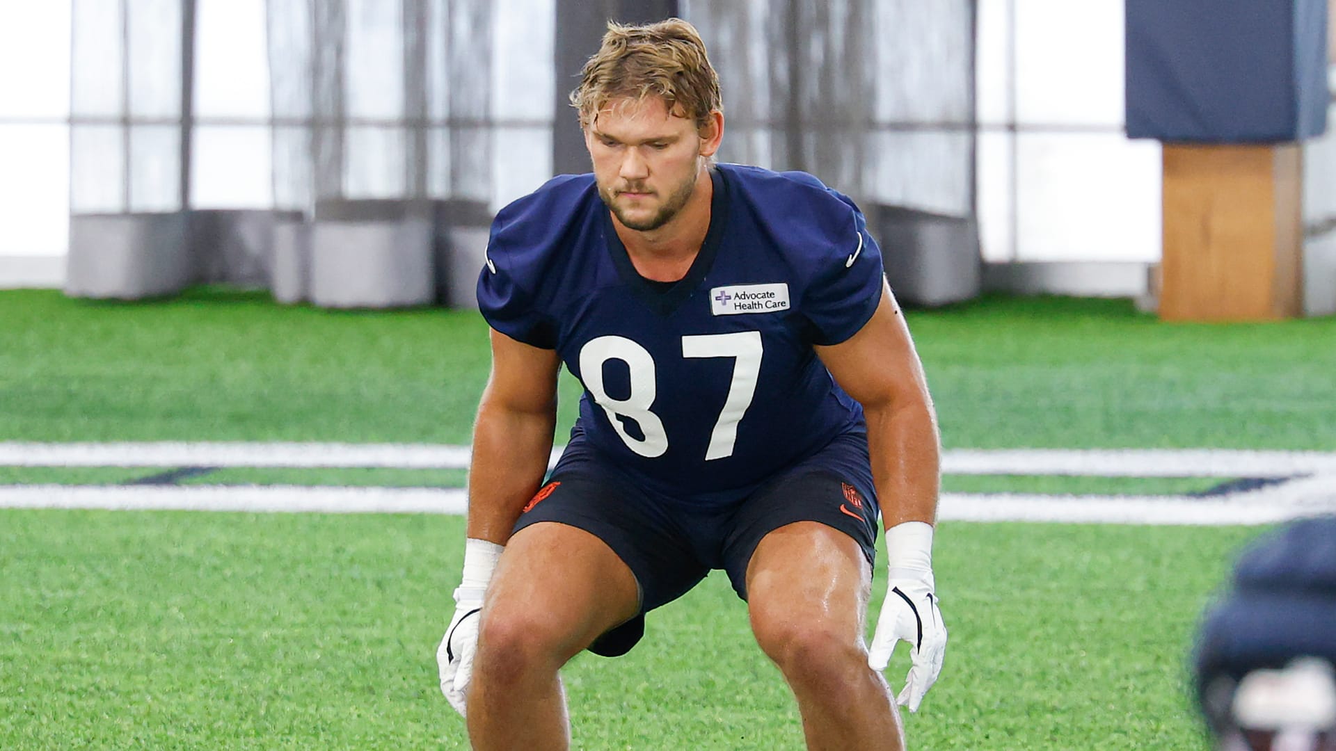 Chicago Bears tight end Sam Roush (87) warms up during Rookie Minicamp at Halas Hall. Mandatory Credit: Kamil Krzaczynski-Imagn Images