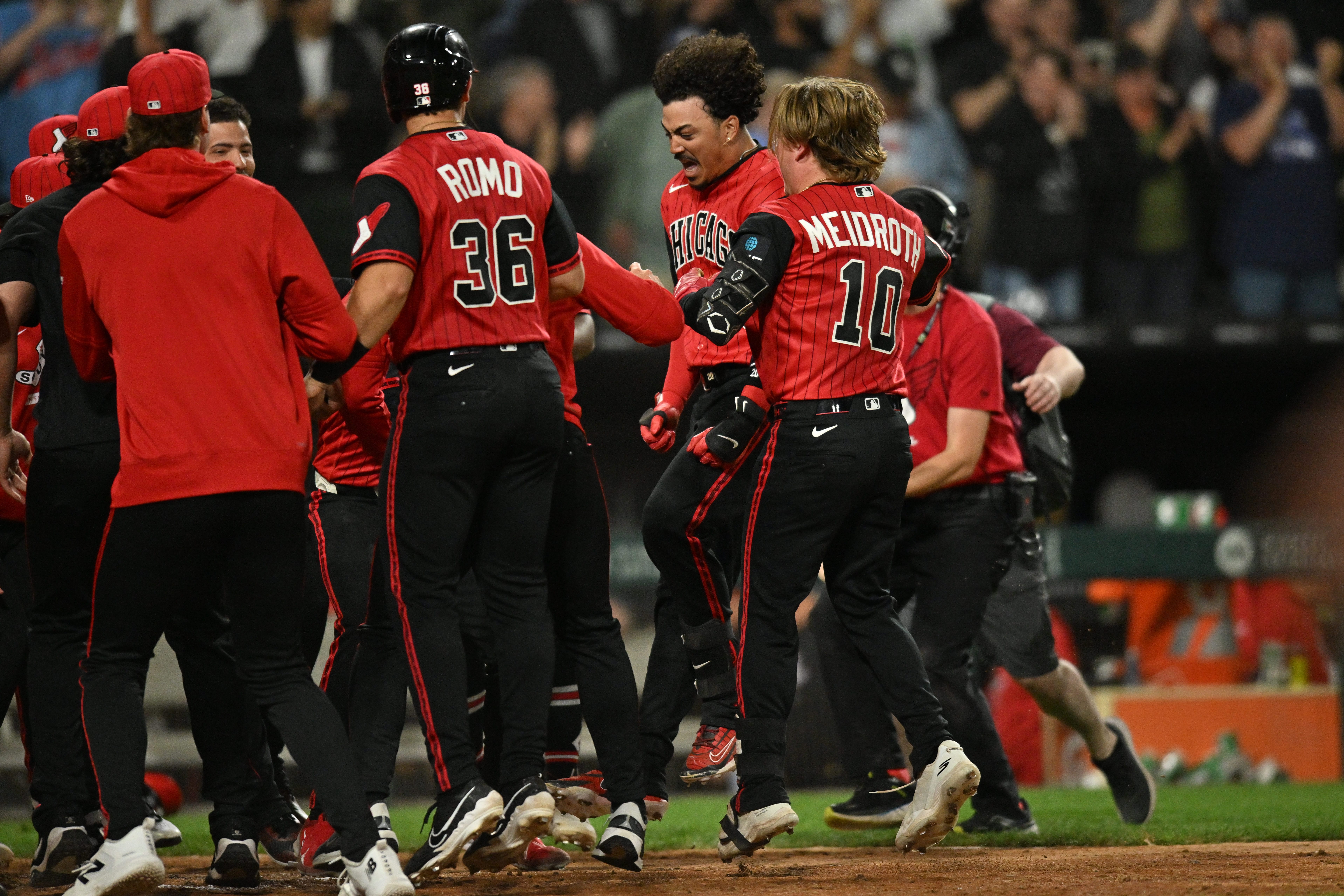 May 29, 2026; Chicago, Illinois, USA; Chicago White Sox third baseman Miguel Vargas (20) celebrates with his team after hitting a walk-off home run against the Detroit Tigers during the tenth inning at Rate Field.