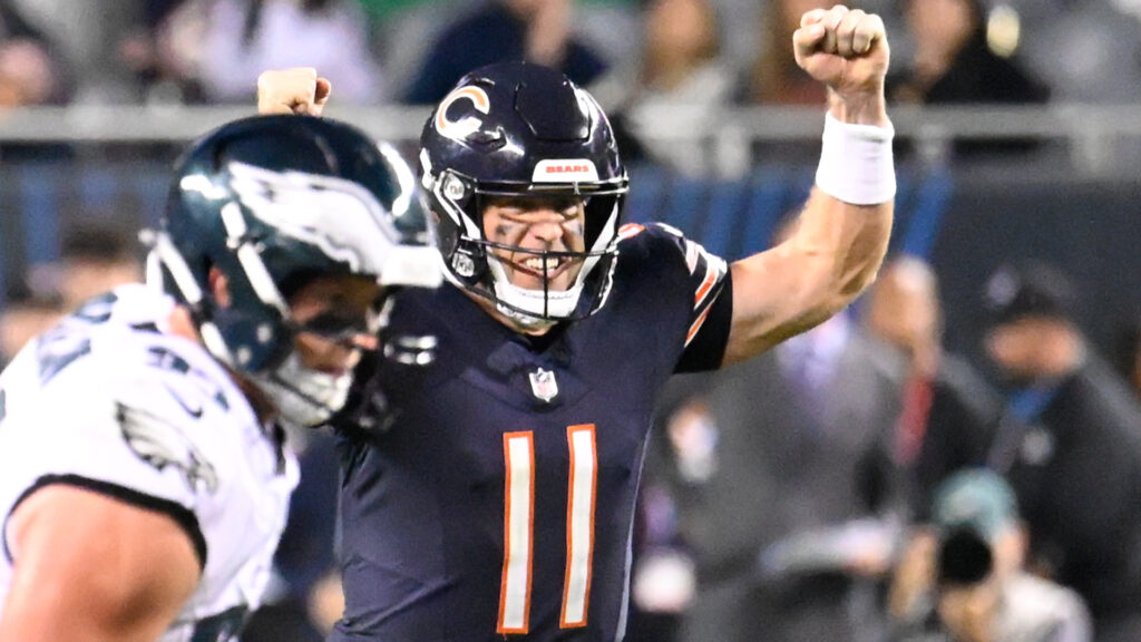 The Case Keenum Game: Bears veteran QB had fun and then some in rout of the Eagles
