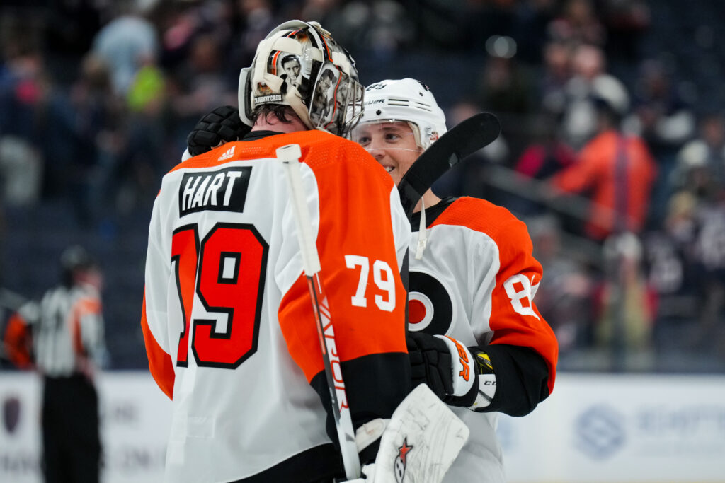 Flyers “stars” lead the way in opening night victory