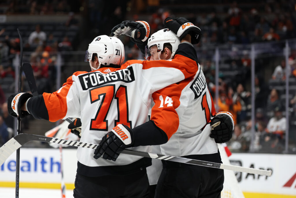 Flyers take down Ducks via big plays, offense explosion — even if defense was lacking