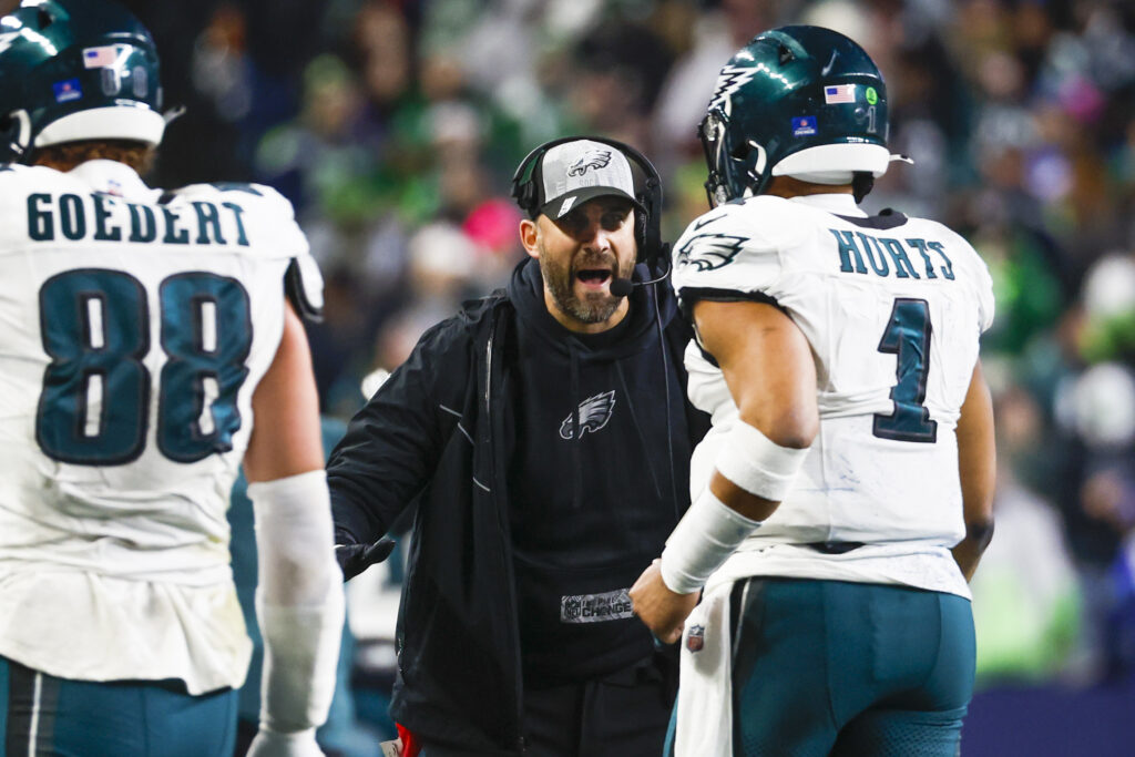 Neither Matt Patricia running the defense nor Jalen Hurts flying separately could save Eagles from sinking to 3rd consecutive loss