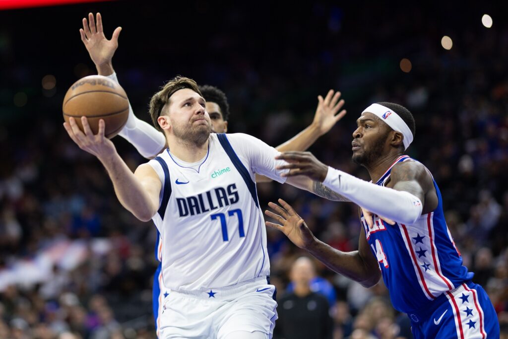 Sixers get smoked in fourth quarter, fall to Mavericks