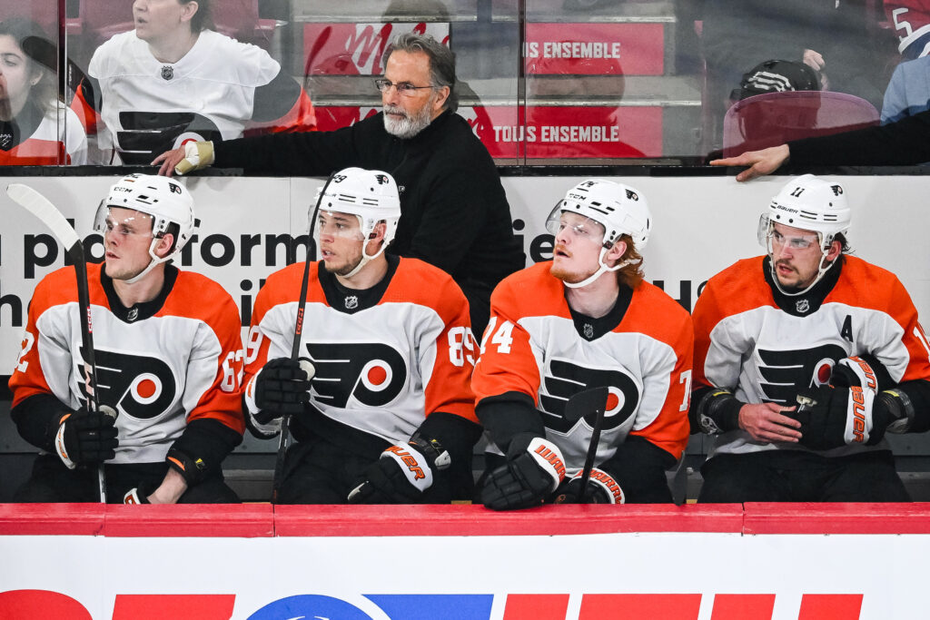 Are Flyers running out of gas? After ugly Chicago loss, it’s a real concern