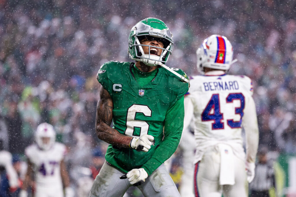 Eagles keep DeVonta Smith through 2028: 5 thoughts on contract, from Smith’s value to the key to Eagles’ cap strategy