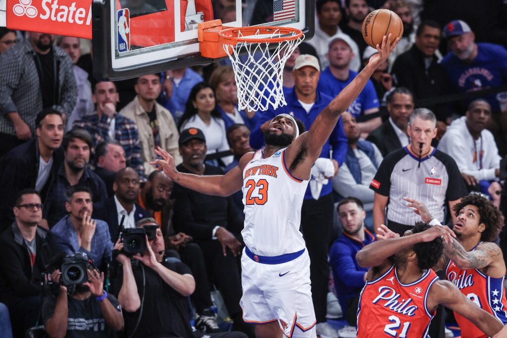 Mitchell Robinson getting a rebound in Game 1 of Sixers-Knicks.