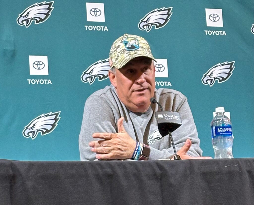 Vic Fangio speaks: 8 things learned from the Eagles defensive coordinator, from finishing career in Philly to linebackers to Phillies fandom