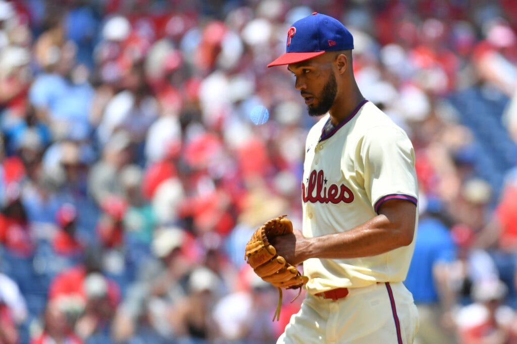 Phillies win weekend series vs Arizona, sign Sanchez to extension, put Turnbull back in rotation