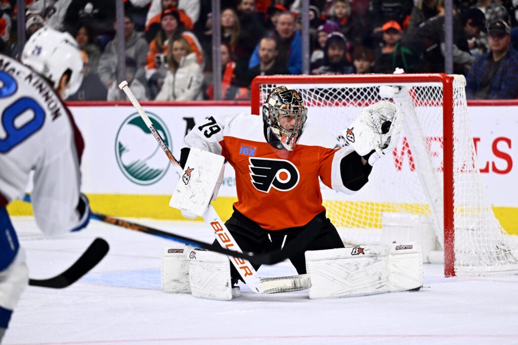 Pending RFA Carter Hart not issued qualifying offer by Flyers, will become UFA