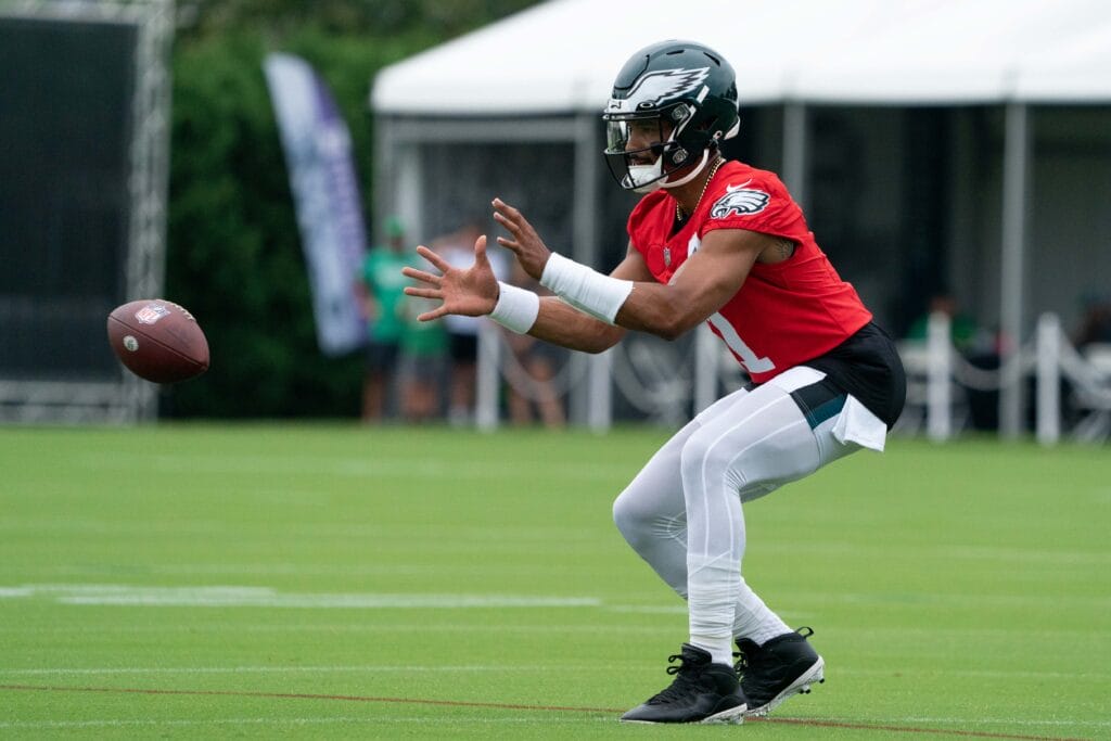 Eagles training camp report, Day 2: Jalen Hurts’ efficiency, Jordan Davis’ bend, Bryce Huff’s early-down progress