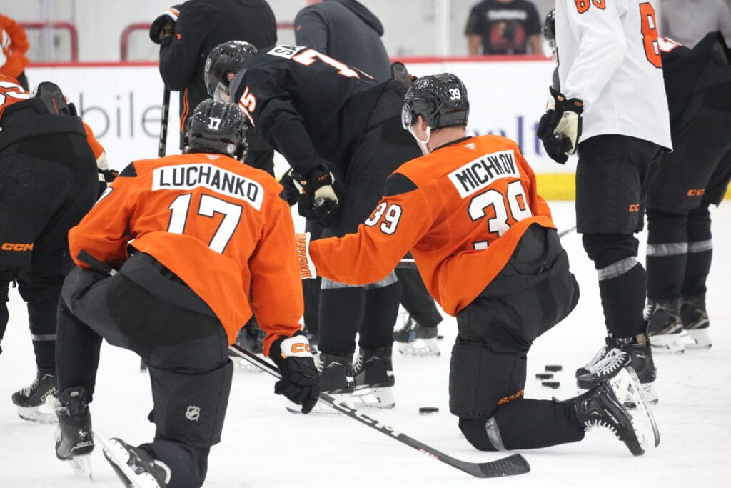 Flyers Friday scrimmages give early look at bubble hierarchy at training camp