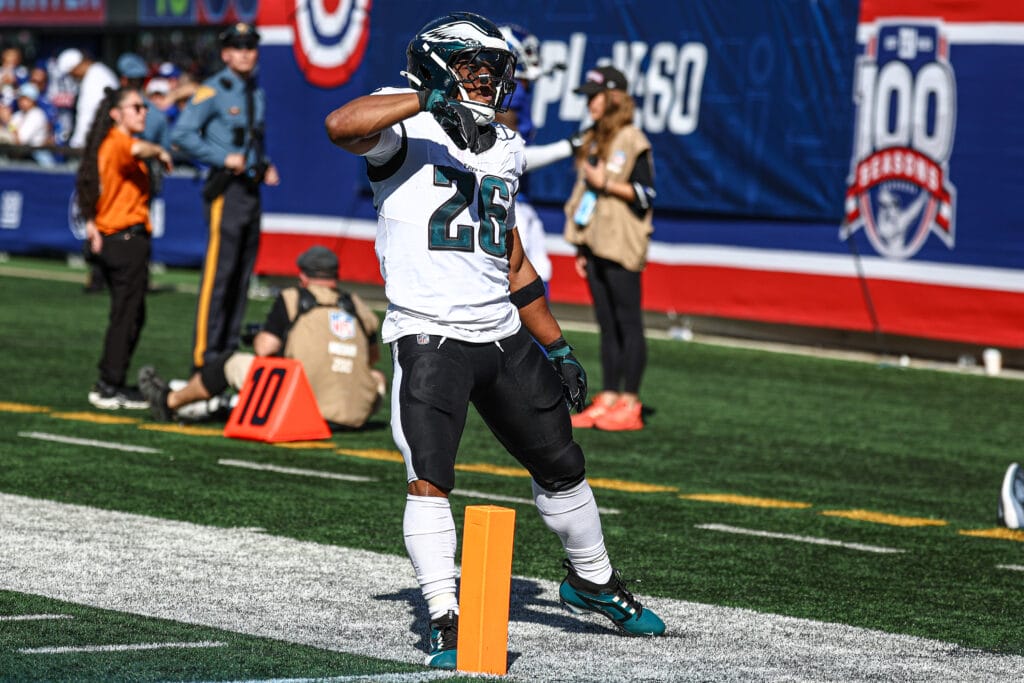 Eagles 28, Giants 3: Saquon Barkley’s on fire, the defense is scorching, the ‘Philly Dawgs’ are heating up, and the temperature is cooling on Nick Sirianni