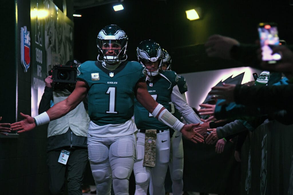 Eagles-Commanders pregame notes and prediction: Which team takes the lead in NFC East?