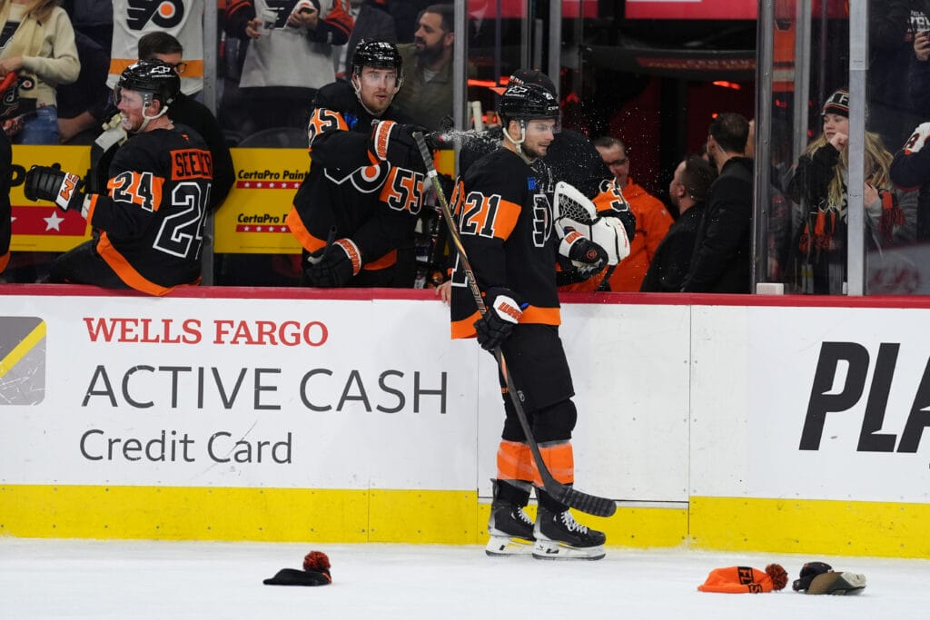 Four-goal scorer Scott Laughton the hero as Flyers take apart Red Wings by 4-1 score