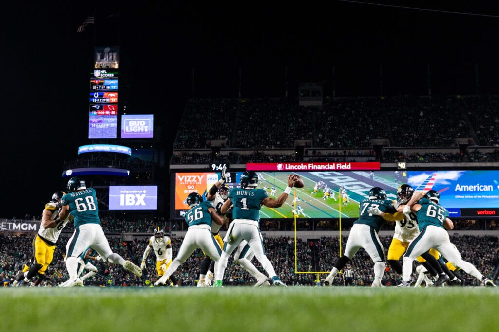 Bowen: Long drive, that Eagles game was outta here, walk-off home win