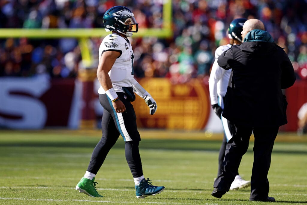 Jalen Hurts exits Eagles-Commanders game with concussion
