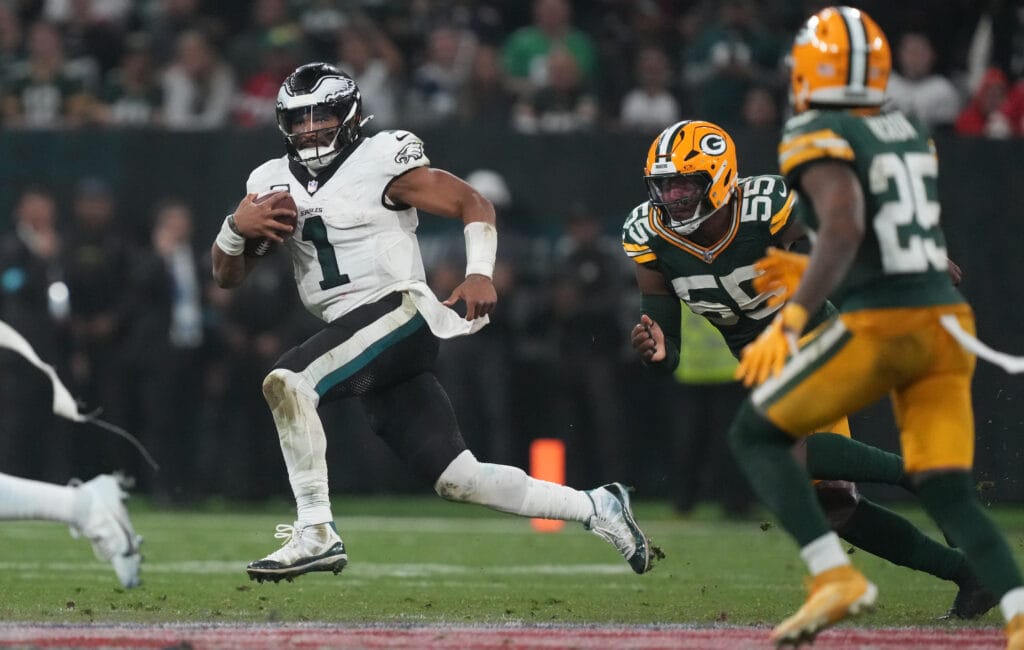 Bowen: For openers, that Packers-Eagles game wasn’t all that long ago; some things are different, others aren’t