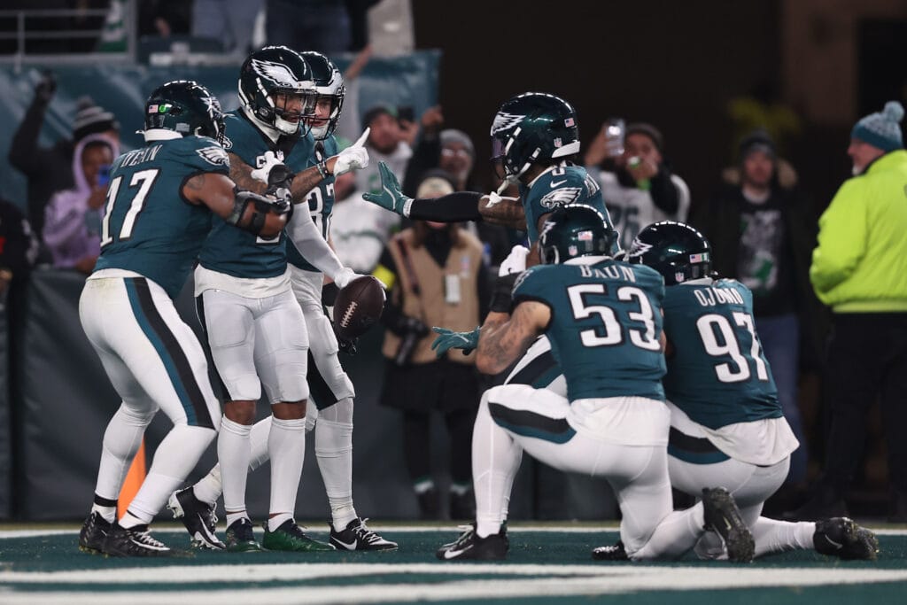 ‘What are we ranked…?’ The No. 1 defense carries the Eagles in 22-10 win over Packers to advance in playoffs