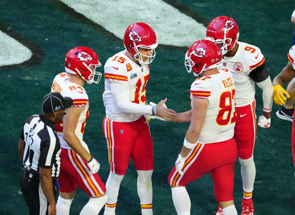 Chiefs preview: How do Patrick Mahomes, Travis Kelce challenge Vic Fangio’s top-ranked Eagles defense?