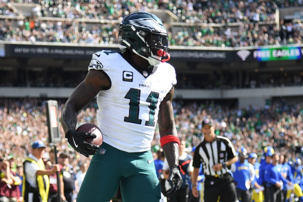 Instant Observations from Eagles 33, Rams 26: Eagles win wild one on Jordan Davis blocked kick
