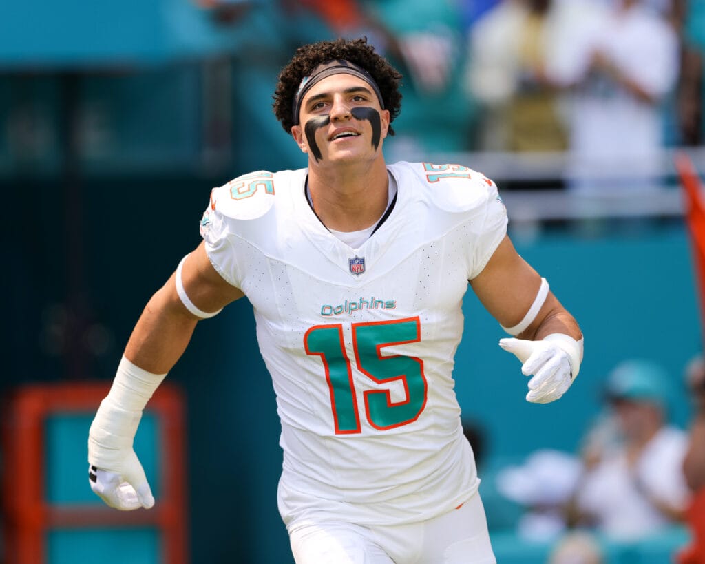 What the trade for pass rusher Jaelan Phillips means for the Eagles defense