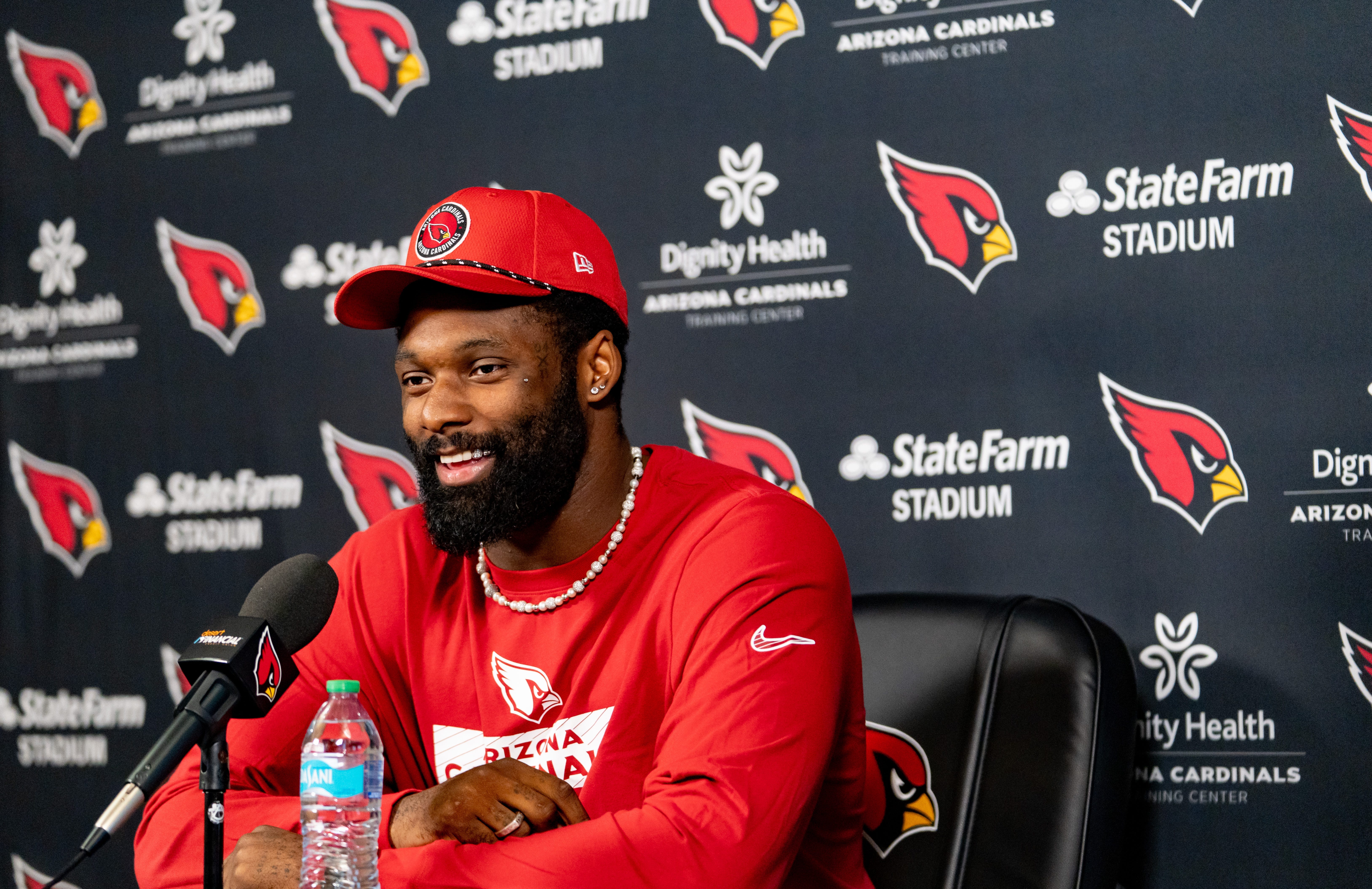 Josh Sweat (above) and Milton Williams are players the Eagles drafted and developed. If they were still here, and playing at their current levels, Roseman would not have even considered sending a third-round draft pick to Miami for edge rusher Jaelen Phillips, who can become a free agent after the season.