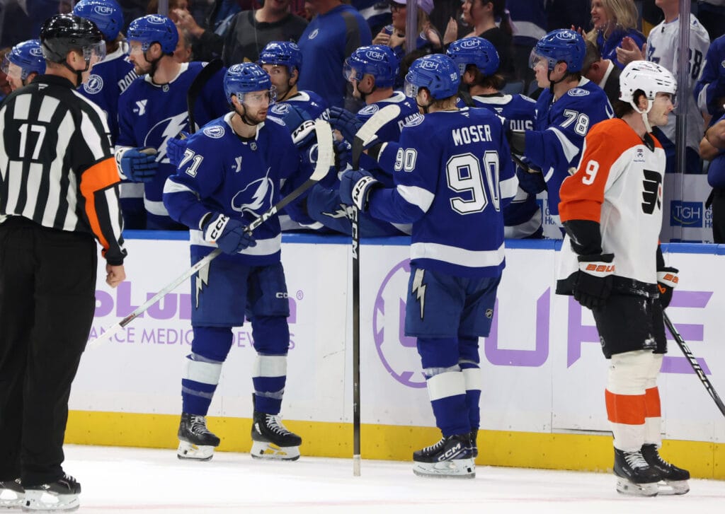 5 observations: Flyers deliver flat, uninspiring effort versus Lightning to kick off Thanksgiving road trip