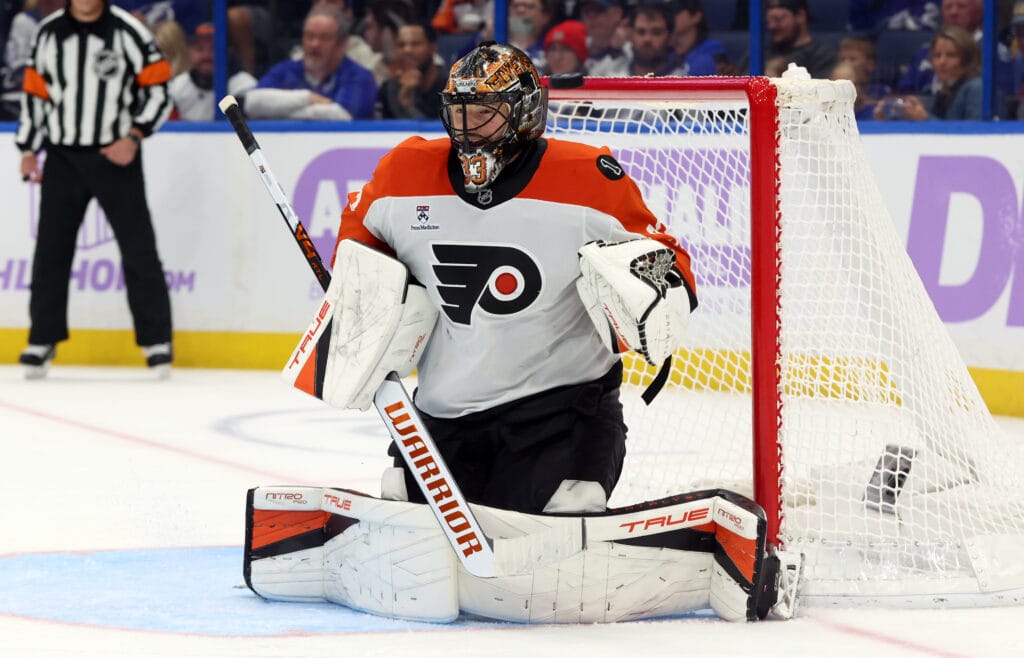 Instant reactions: Flyers dominate early, embarrass selves late in loss to Alex Lyon, Sabres