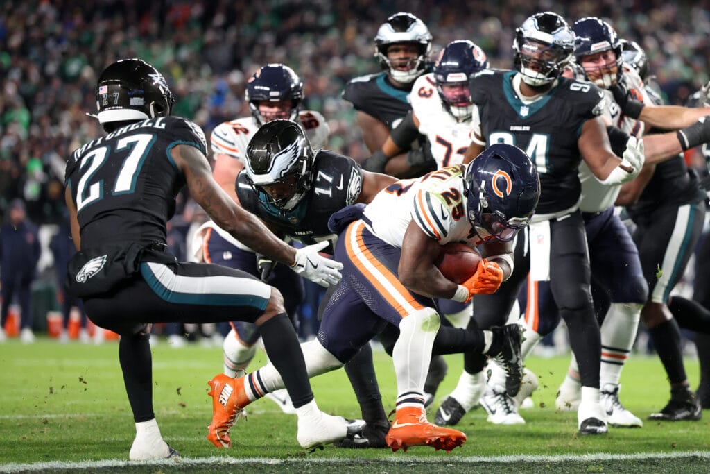 Instant observations from Bears 24, Eagles 15: Eagles dominated in all phases in Black Friday stinker