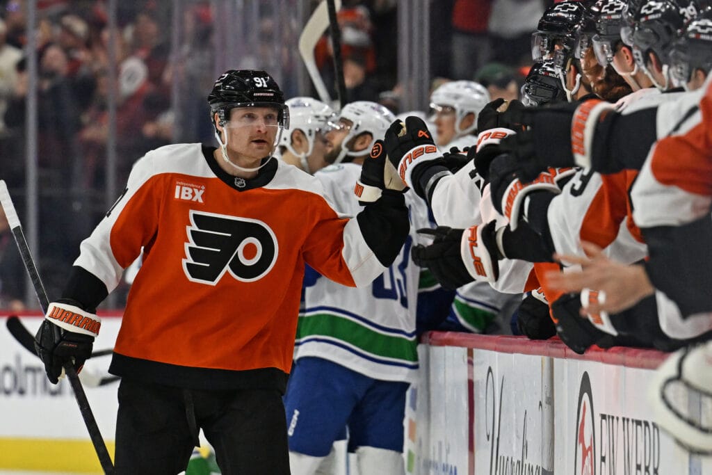 10 observations: Flyers put together full 60-minute effort, take apart Canucks as new-look fourth line emerges