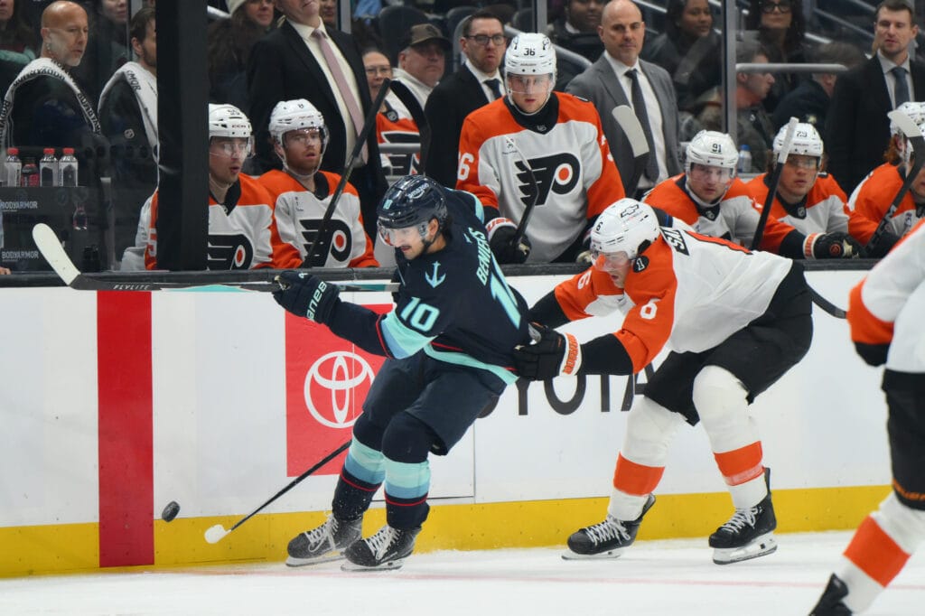 5 observations: Grubauer steals the show as Flyers struggle out of the gate on Disney on Ice road trip