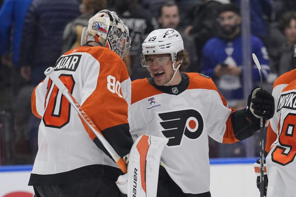 5 observations: Flyers continue post-Olympic break surge, defeat Leafs 3-2 for third straight win as trade deadline nears