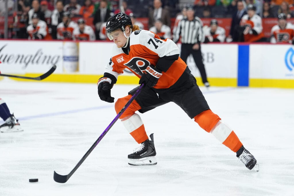 Instant reactions: Owen Tippett leads gutsy Flyers to third straight win