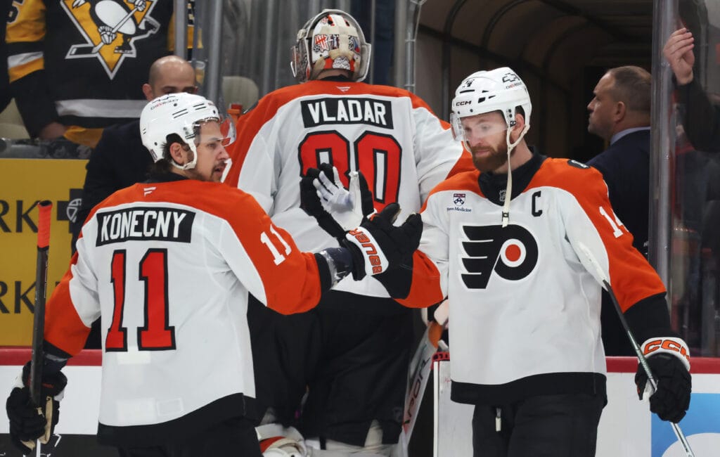 5 observations: Flyers continue to put on defensive clinic, take down Penguins in shutout for 2-0 series lead
