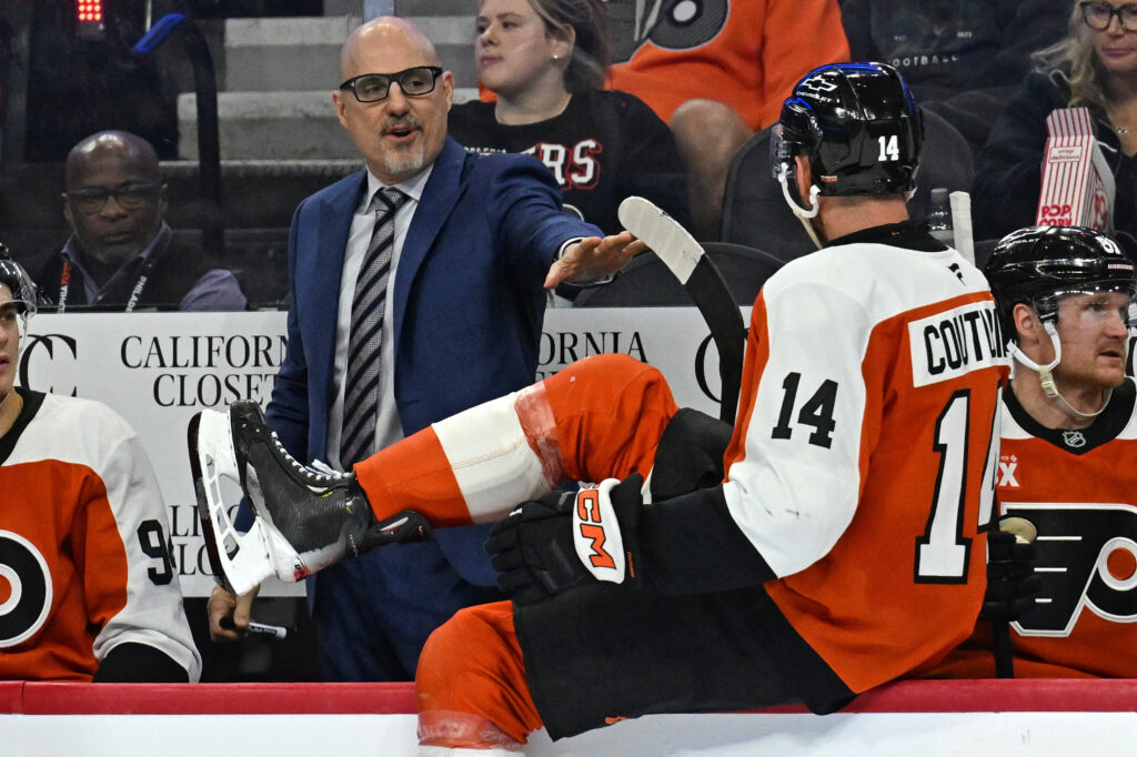 2026 10 04T005440Z 2105175418 MT1USATODAY29992043 RTRMADP 3 NHL CAROLINA HURRICANES AT PHILADELPHIA FLYERS